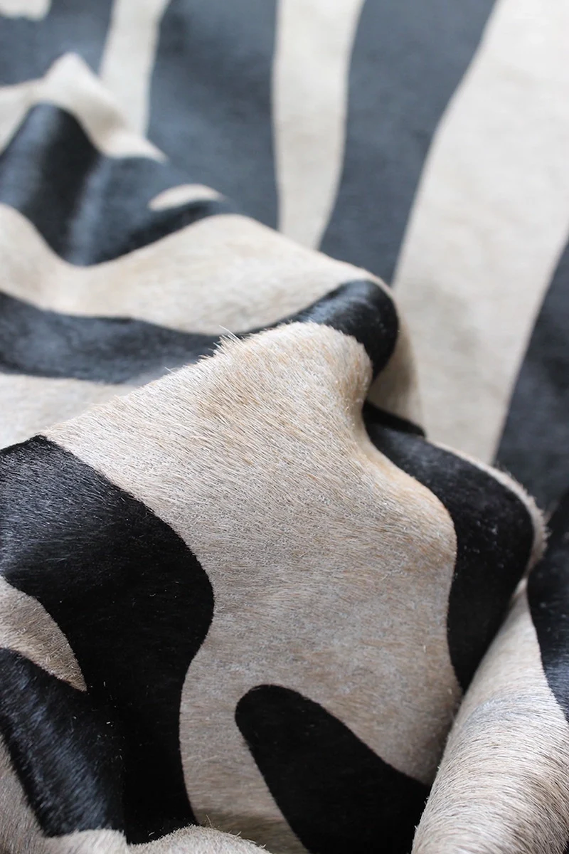 Zebra Desen Holstein Dana Postu