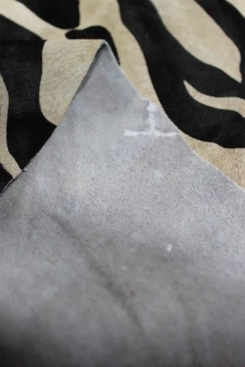 Zebra Desen Holstein Dana Postu