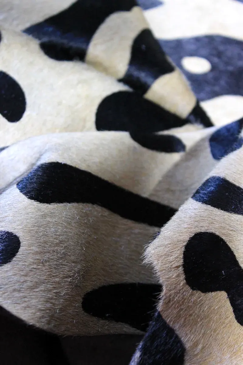 Leopar Desen Holstein Dana Postu